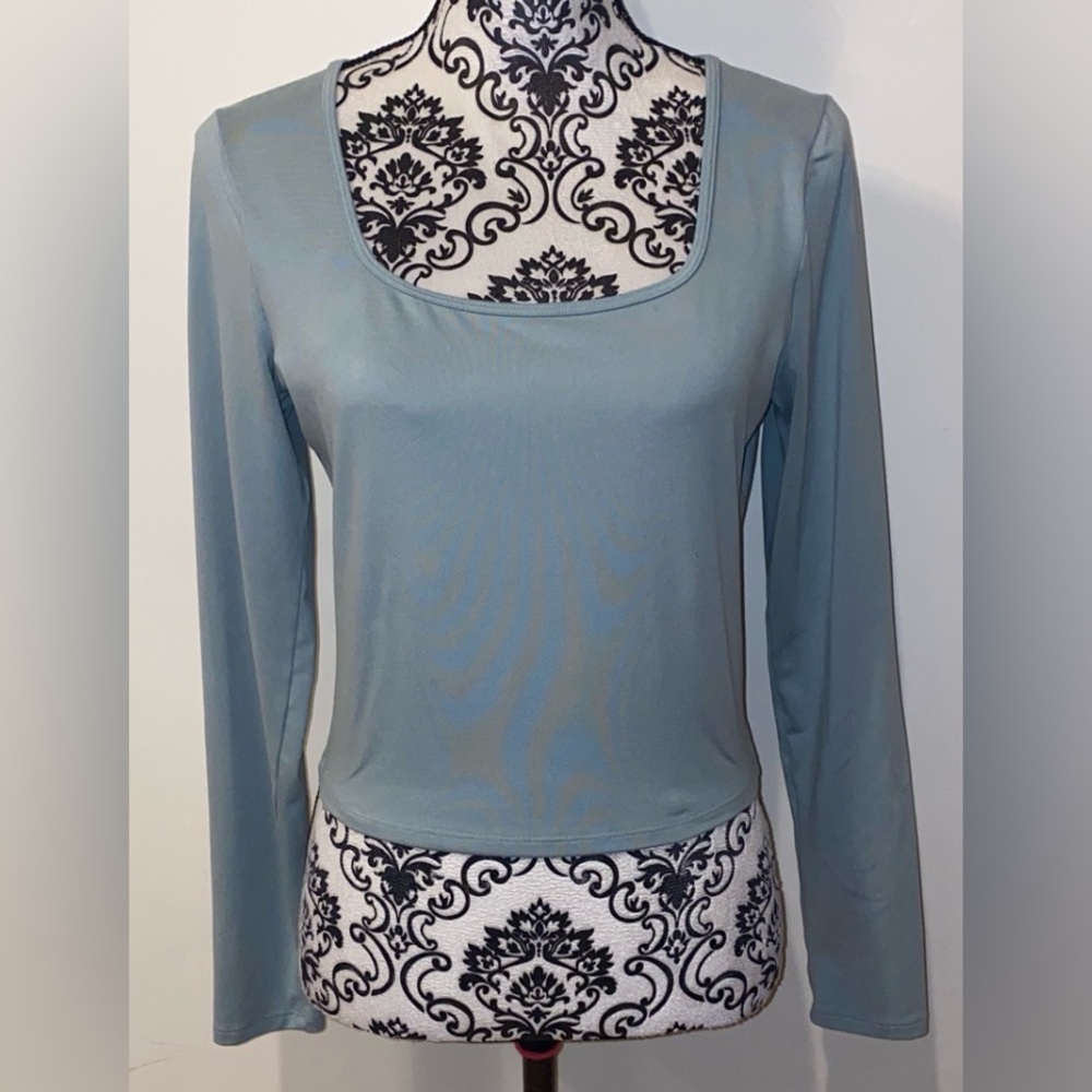 5/$50 Hollister Long Sleeve Scoop Neck Cropped Top Size Large